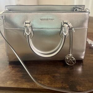 Michael Kors Sheila Satchel Crossbody Shoulder Bag - Silver, NWT